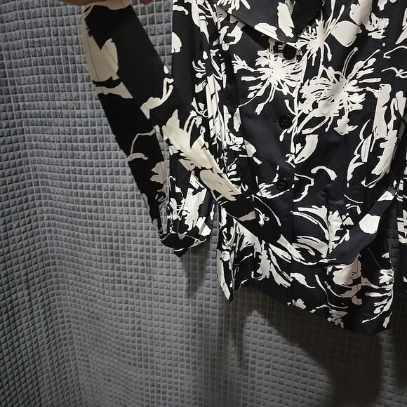 Black White Floral Raincoat Jacket FitsLg Chicos3 NWT Belted Boho Chic Glam City - Picture 5 of 16